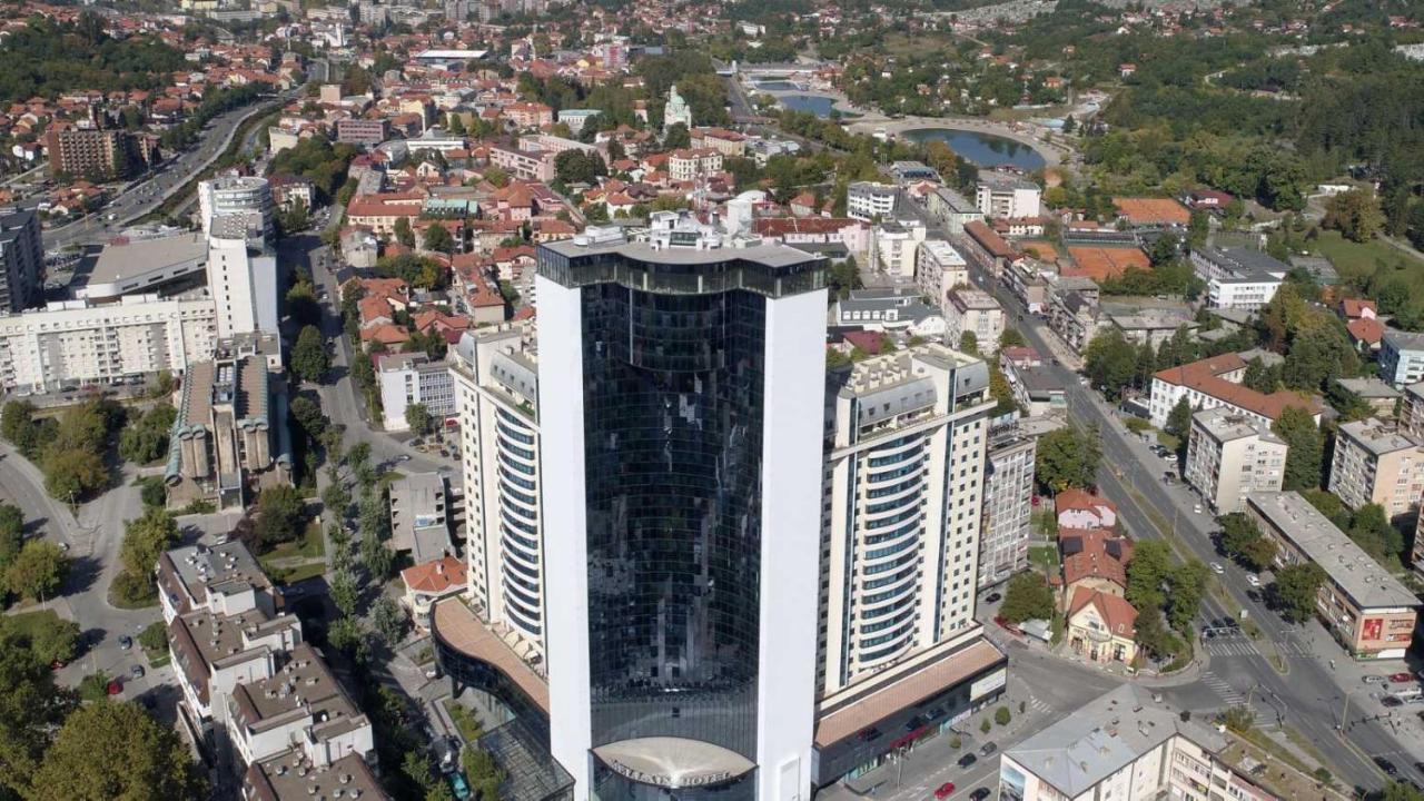 Apartment Cecovic - Mellain Tuzla Esterno foto